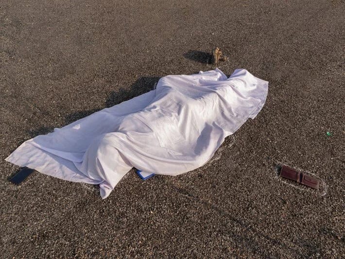 Sahilə çıxan qayıqda 13 cəsəd tapılıb