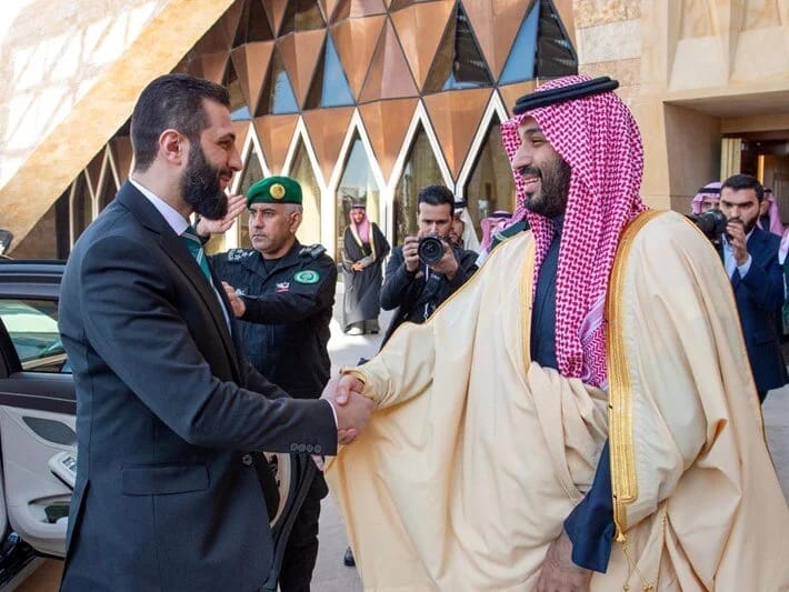 Şaranın ilk xarici səfəri Səudiyyə Ərəbistanına oldu