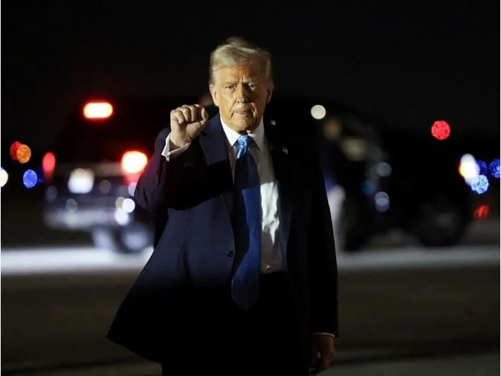 Tramp Cənubi Afrikaya yardımı dayandırdı