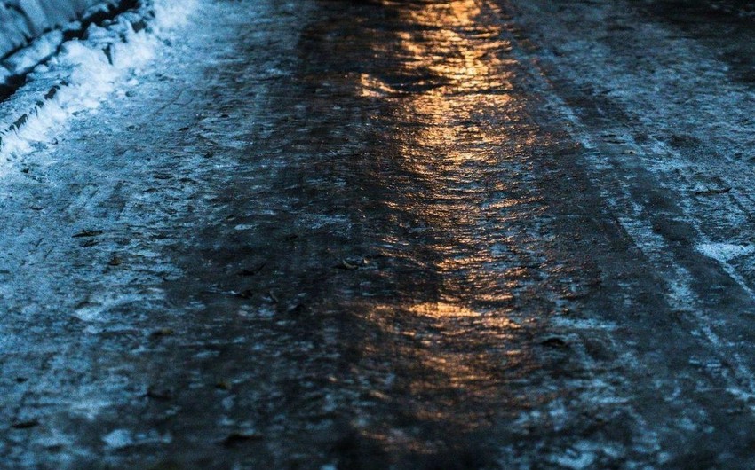 Bəzi dağlıq rayonlarda yollar buz bağlayacaq - XƏBƏRDARLIQ