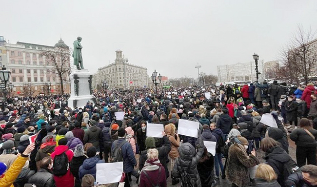 Rusiyada yaşayan azərbaycanlıların nəzərinə: Bu gündən yeni sərtləşdirilmiş qaydalar qüvvəyə mindi