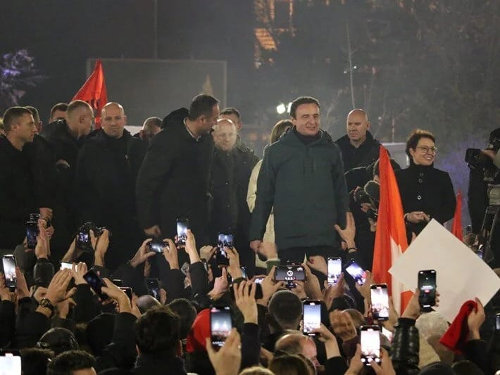 Baş nazir Kurti Kosovoda seçkilərdə qələbə qazandığını elan edib