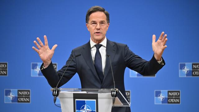 Rutte xəbərdarlıq edib: Putin NATO-ya hücum edərsə, cavab dağıdıcı olacaq