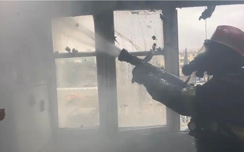 Bakıda beşmərtəbəli binada yanğın baş verib, sakinlər təxliyə olunub - YENİLƏNİB