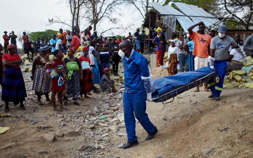 Malidə qızıl mədəninin çökməsi nəticəsində azı 48 nəfər ölüb