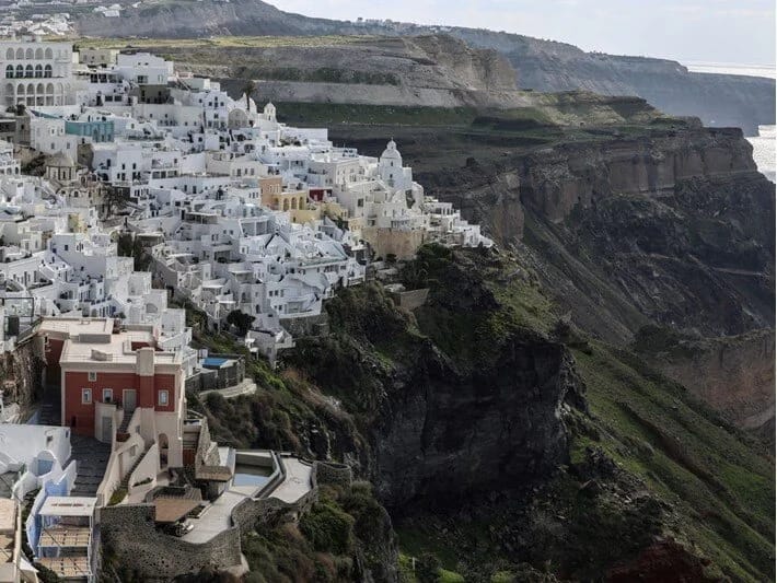Santorinidə vulkanla bağlı rəsmi xəbərdarlıq edilib