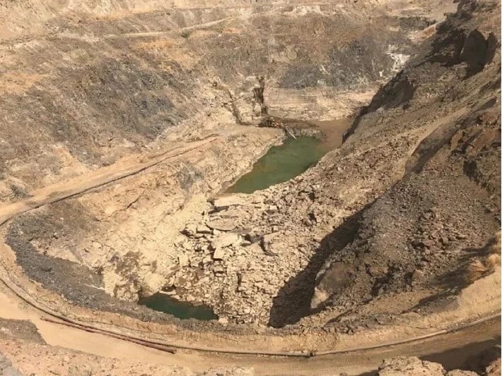 Malidə qızıl mədənində çökmə: 48 nəfər ölüb