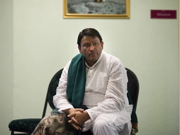 Gey olduğunu elan edən imam öldürüldü