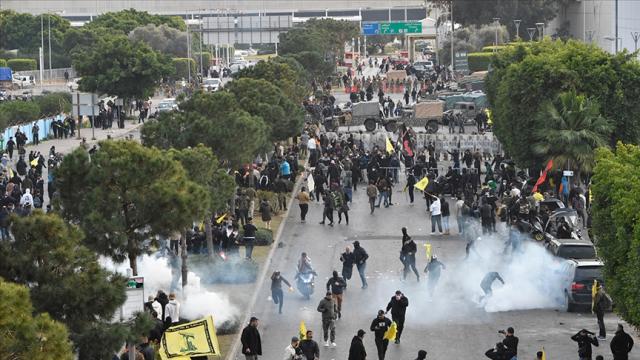 Beyrut hava limanına gedən yolda baş verən hadisələrdə 23 Livan ordusu əsgəri yaralanıb