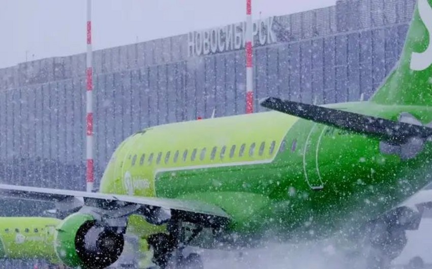 Novosibirsk aeroportunda 20-dən çox reys gecikir