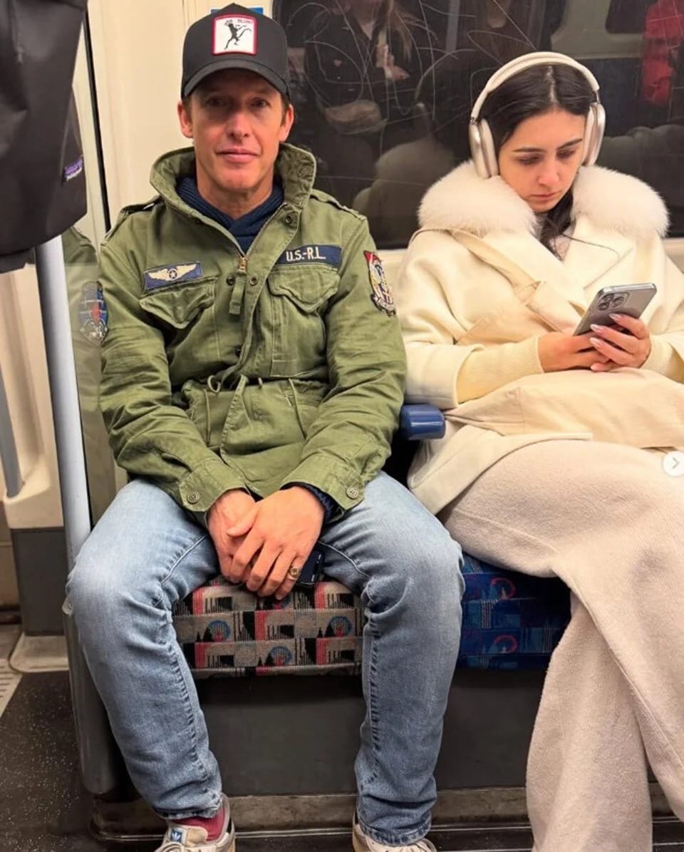 Məşhur müğənni konsertinə metro ilə getdi