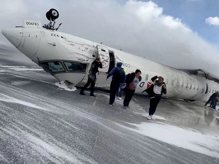 Təyyarə tərs çevrildi: Sərnişinlərə 30 min dollar veriləcək!