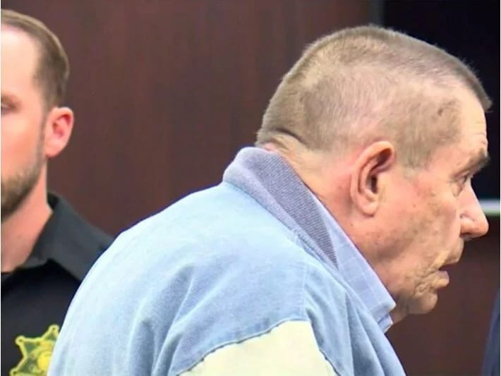 Qapını döyən qaradərili gənci güllələyən şəxs cəzasını gözləyərkən dünyasını dəyişib