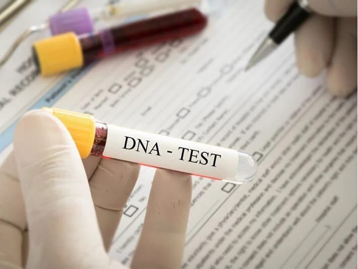 Hədiyyə olaraq aldığı DNT testi həyatını alt-üst etdi: 10-dan çox bacısı olduğunu öyrəndi