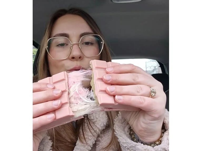 Dubay şokoladından sonra TikTok-u fəth edən yeni tendensiya ortaya çıxdı: Angel hair şokoladı