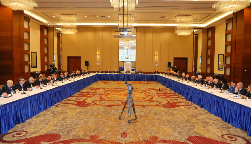 Azərbaycan siyasətində yeni münasibətlər sistemi: iqtidarla müxalifət 4 saat nələrdən danışdı?