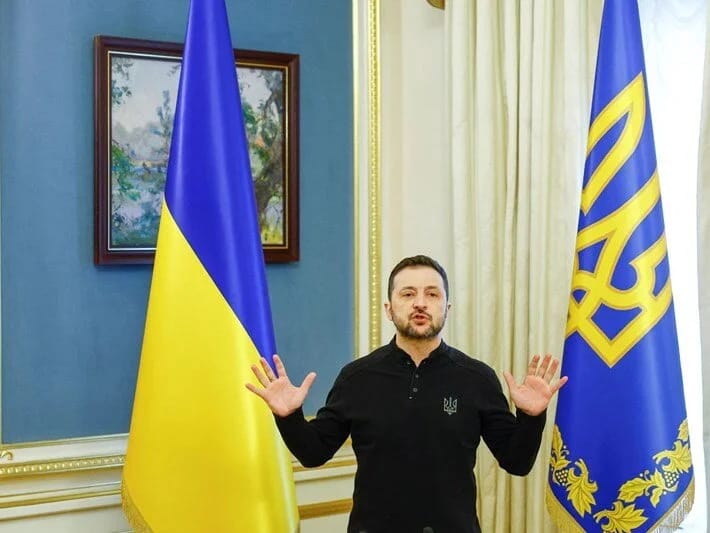 Zelenski: ABŞ ilə qiymətli metallar sazişi sülhün təminatı olacaq 