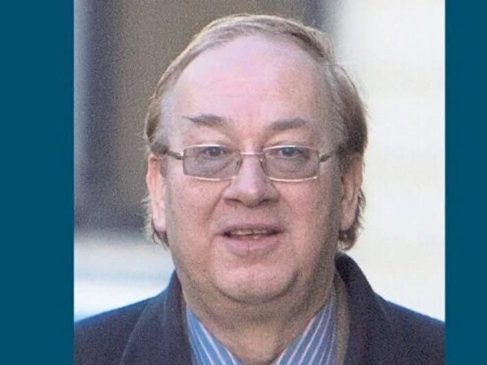 Qadınları yeraltı anbara apararaq onları döydü və işgəncəni lentə aldı