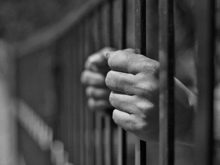 220 uşaq haqsız yerə insan alverçisi kimi həbs edildi