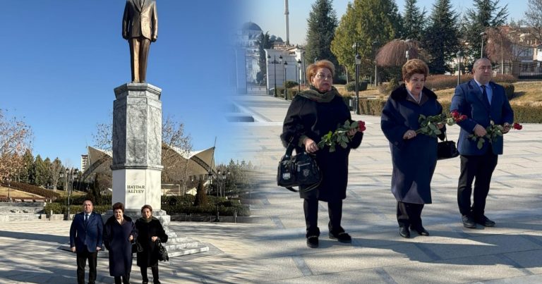 Tənzilə Rüstəmxanlı Heydər Əliyevin abidəsi və Məhəmməd Əmin Rəsulzadənin məzarını ziyarət etdi - Ankarada - FOTO