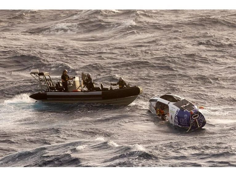 Avar çəkərək okeanı keçməyə çalışdı: Dəniz Qüvvələrindən nəfəs kəsən əməliyyat 