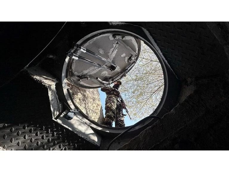 Seyflərlə dolu tunellər, kilidli zirehli qapılar: Suriyada tapılan sirli otaqlar 