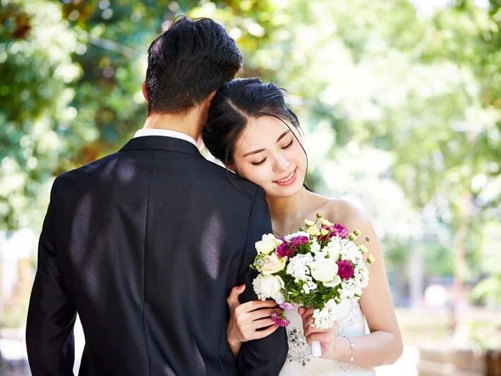 Çin şirkətindən görünməmiş hərəkət: Ya evlən, ya da işini tərk et