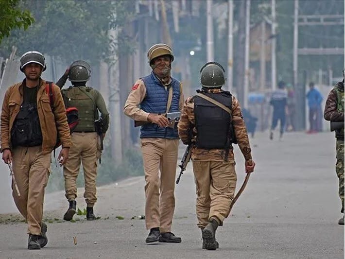 Hindistanda qarşıdurma: 1 nəfər ölüb, 43 nəfər yaralanıb