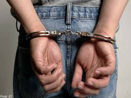 Həmkəndlisinə zor tətbiq edərək mobil telefonunu və maşınını ələ keçirdi