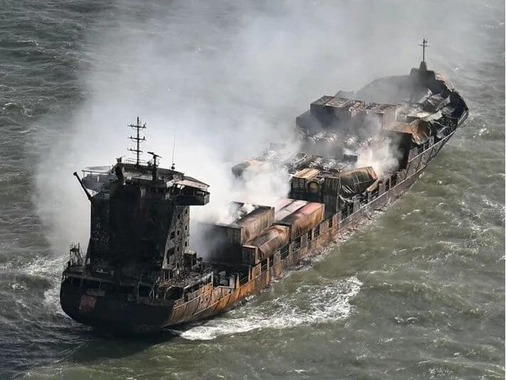 220 min barel yanacaq daşıyan ABŞ tankerinə çırpıldı: Gəminin kapitanı Rusiya vətəndaşı çıxdı 