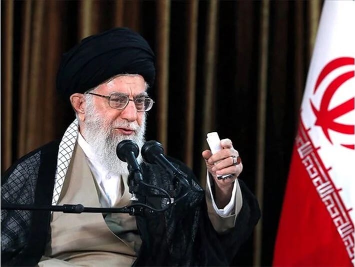 Xamenei: ABŞ-ın danışıqlara çağırışı dünyanı aldadır 