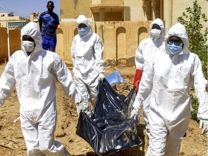 Sudanda böhran dərinləşir: 11 nəfərin cəsədi quyudan çıxarılıb 