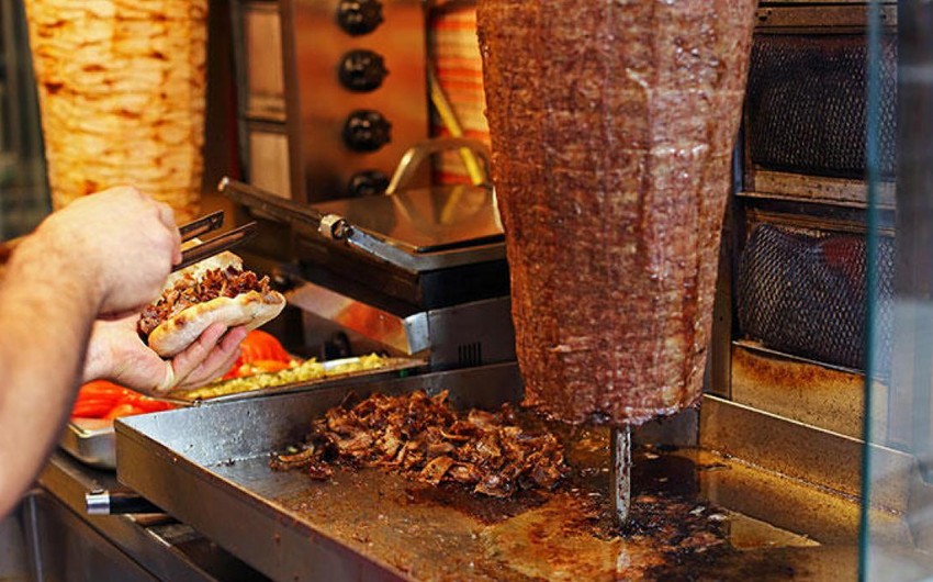 Naxçıvanda dönərdən kütləvi zəhərlənmə