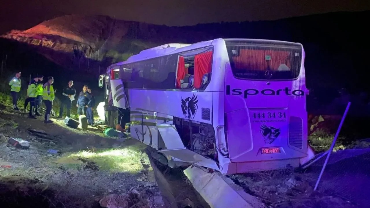 Türkiyədə avtobus aşıb, ölən və yaralananlar var