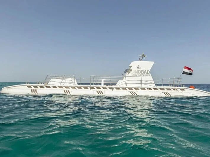 Qırmızı dənizdə fəlakət: 44 turisti daşıyan sualtı qayıq batıb 