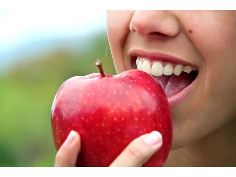 Dietoloq izah etdi: Hər gün 1 alma yeməyin bilinməyən təsiri 