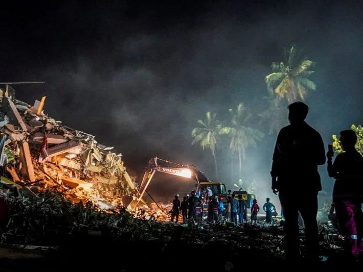 Myanmada üç gündən sonra dağıntılar altından sağ qadın çıxarılıb