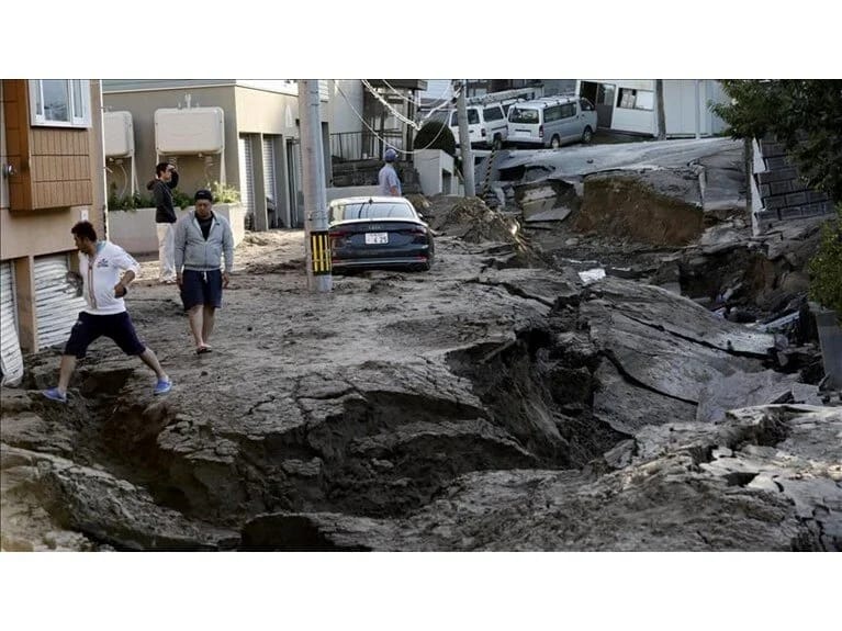 Yaponiyada qorxulu hesabat: Meqa zəlzələdə 298 min insan ölə bilər 