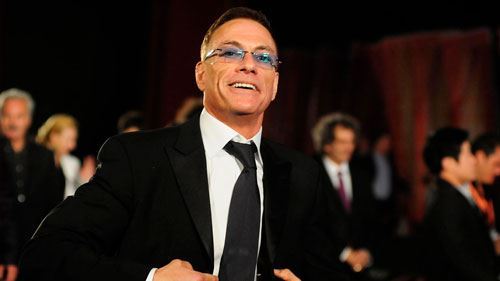 Van Damm cinsi zorakılıqda ittiham olunur