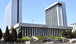 Azərbaycanda bir sıra generallar üçün vəzifədə olmanın yaş senzi ləğv edilir