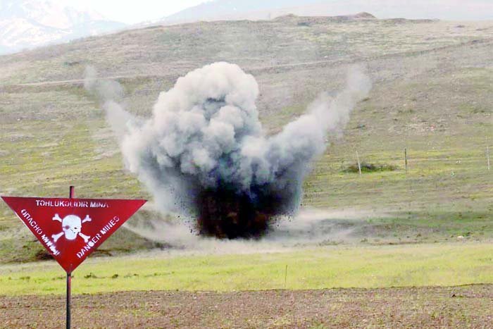 Qarabağda daha bir nəfər minaya düşüb