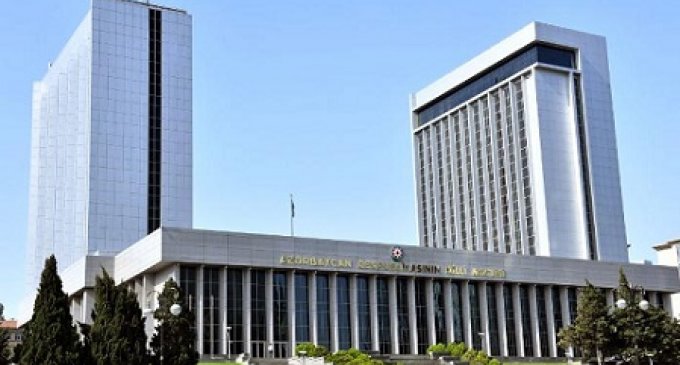 Milli Məclis vergi borcu olan şirkəti qalib etdi