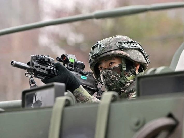 Sərhəd gərginliyi artır: Cənubi Koreya şimal əsgərlərinə atəş açır