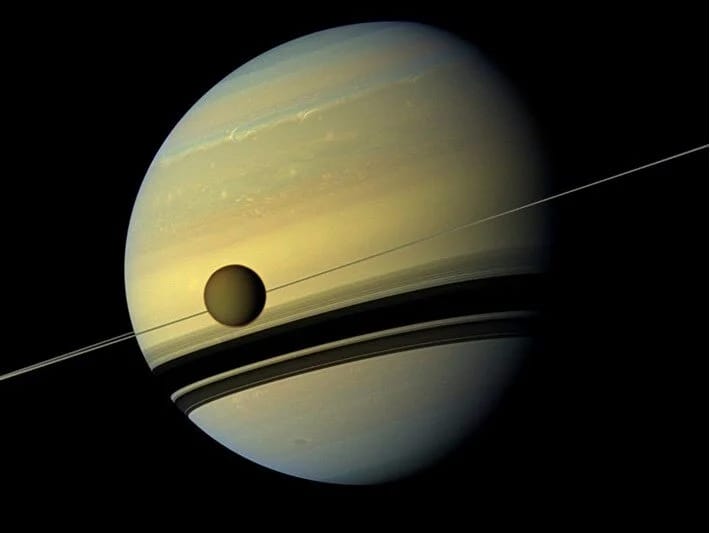 480 km dərinlikdə okean araşdırıldı: Saturnun ən böyük peykində həyat mövcud ola bilər 