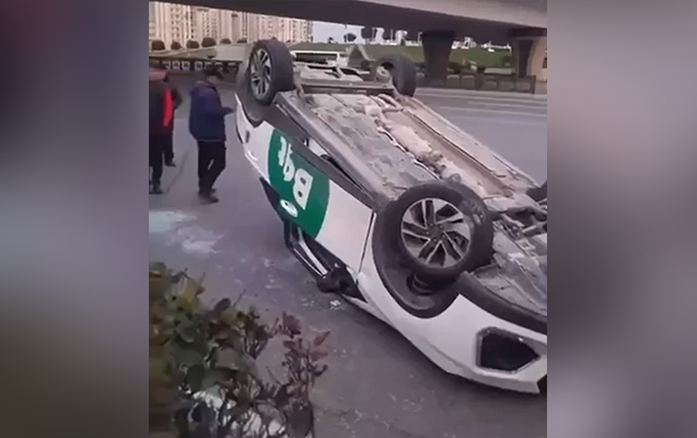 Bakıda taksi ilə yük maşını toqquşub, xəsarət alan var