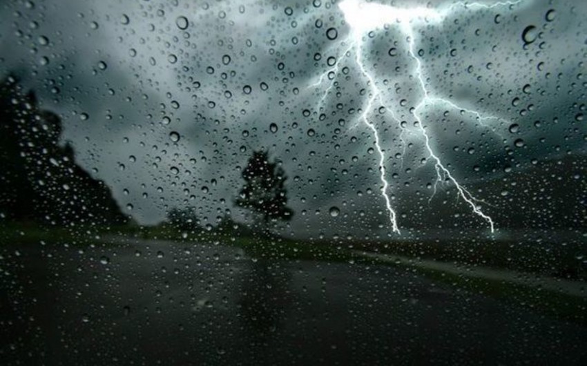 Ölkə ərazisində küləkli və yağıntılı hava şəraiti davam edib - FAKTİKİ HAVA