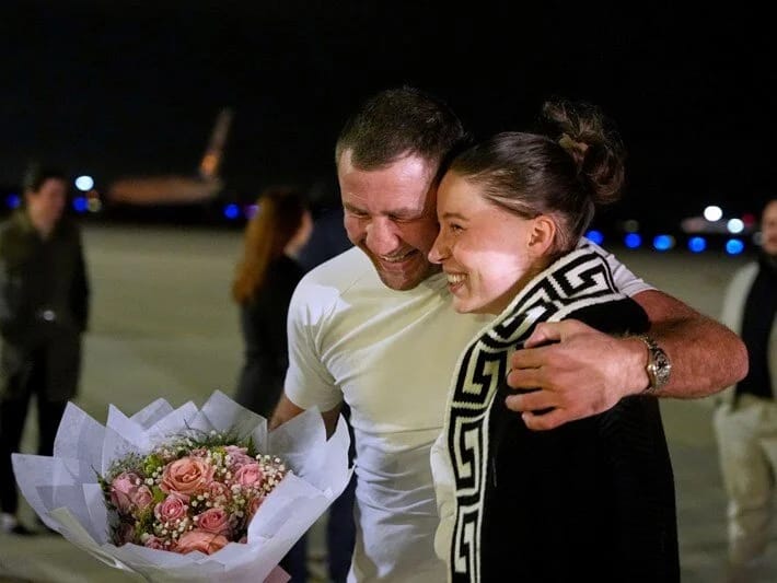 Rusiya tərəfindən buraxılan balerina sevgilisi: Bir il Bayden administrasiyasına yalvardım