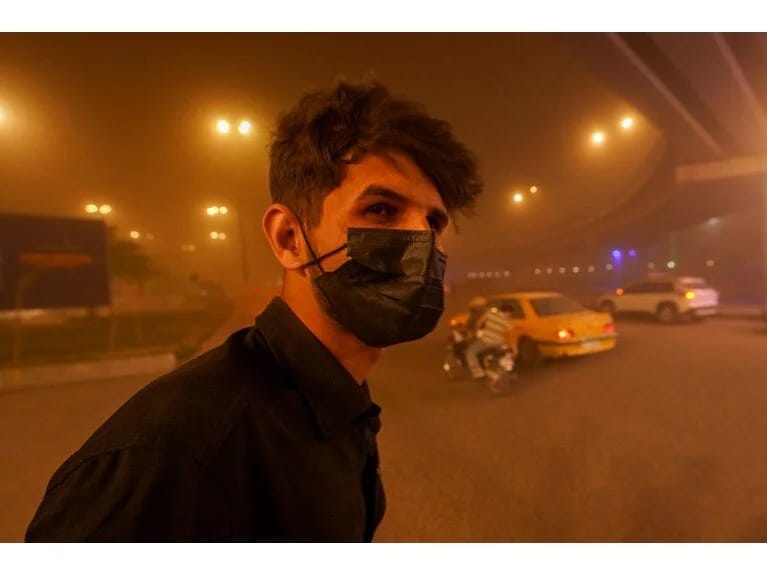 İraqda qum fırtınası: Hava limanları bağlanıb, yüzlərlə insan xəstəxanaya yerləşdirilib