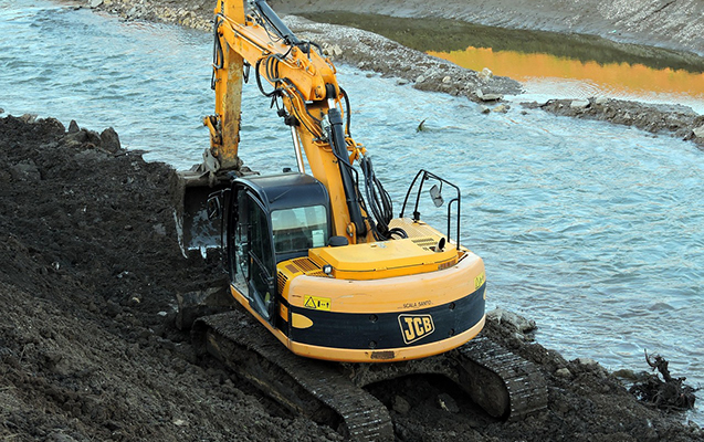 Sel ekskavatoru apardı: 1 nəfər öldü, 3 yaralı var