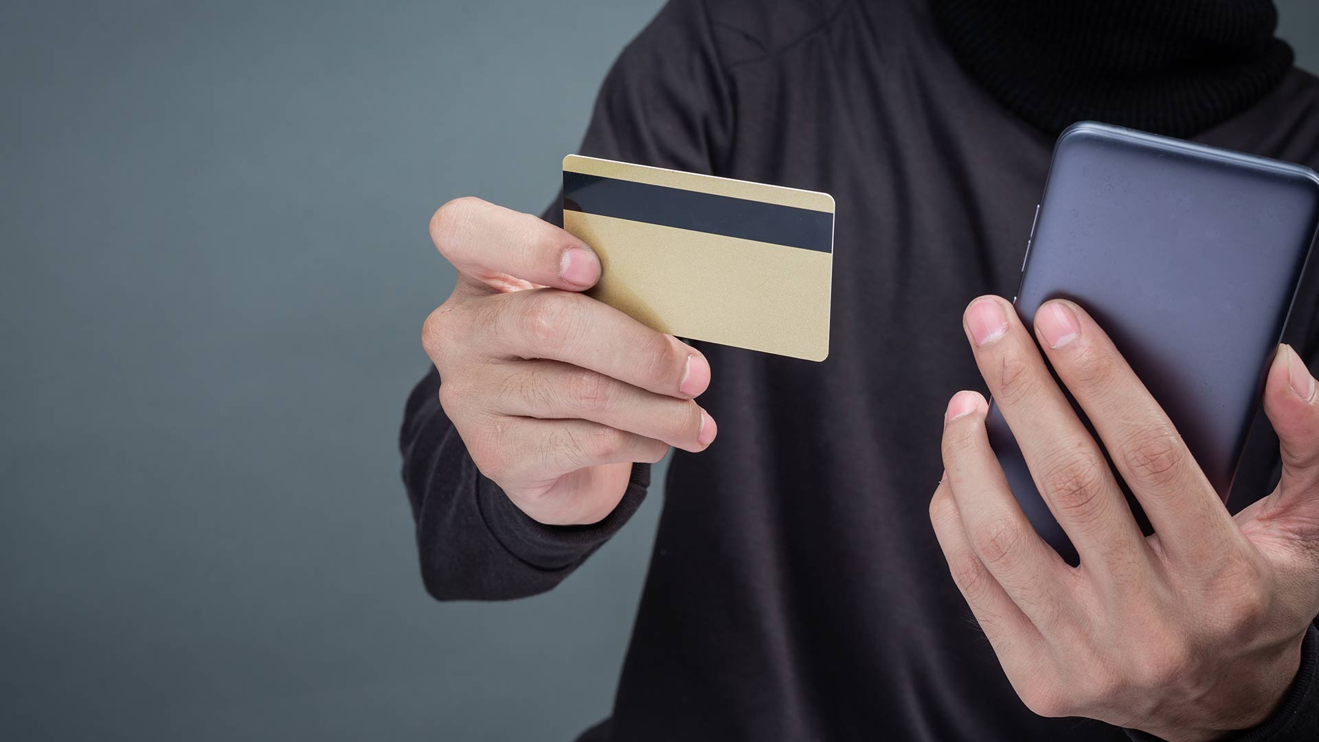 Ötən gün vətəndaşların bank kartlarından 15 min manatdan çox pul oğurlanıb